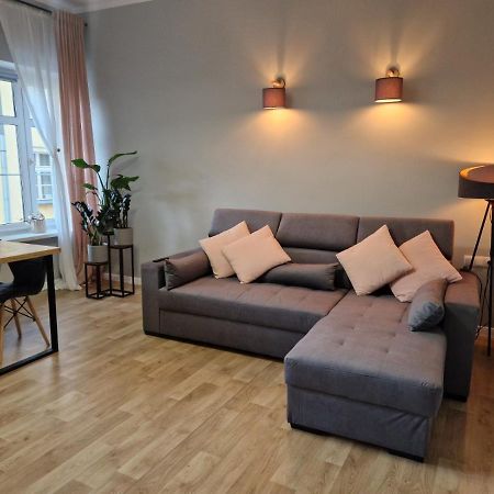 Apartament Ratuszowy Deluxe เยเลเนียกูรา ภายนอก รูปภาพ