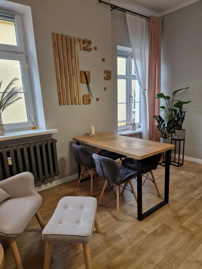 Apartament Ratuszowy Deluxe เยเลเนียกูรา ภายนอก รูปภาพ